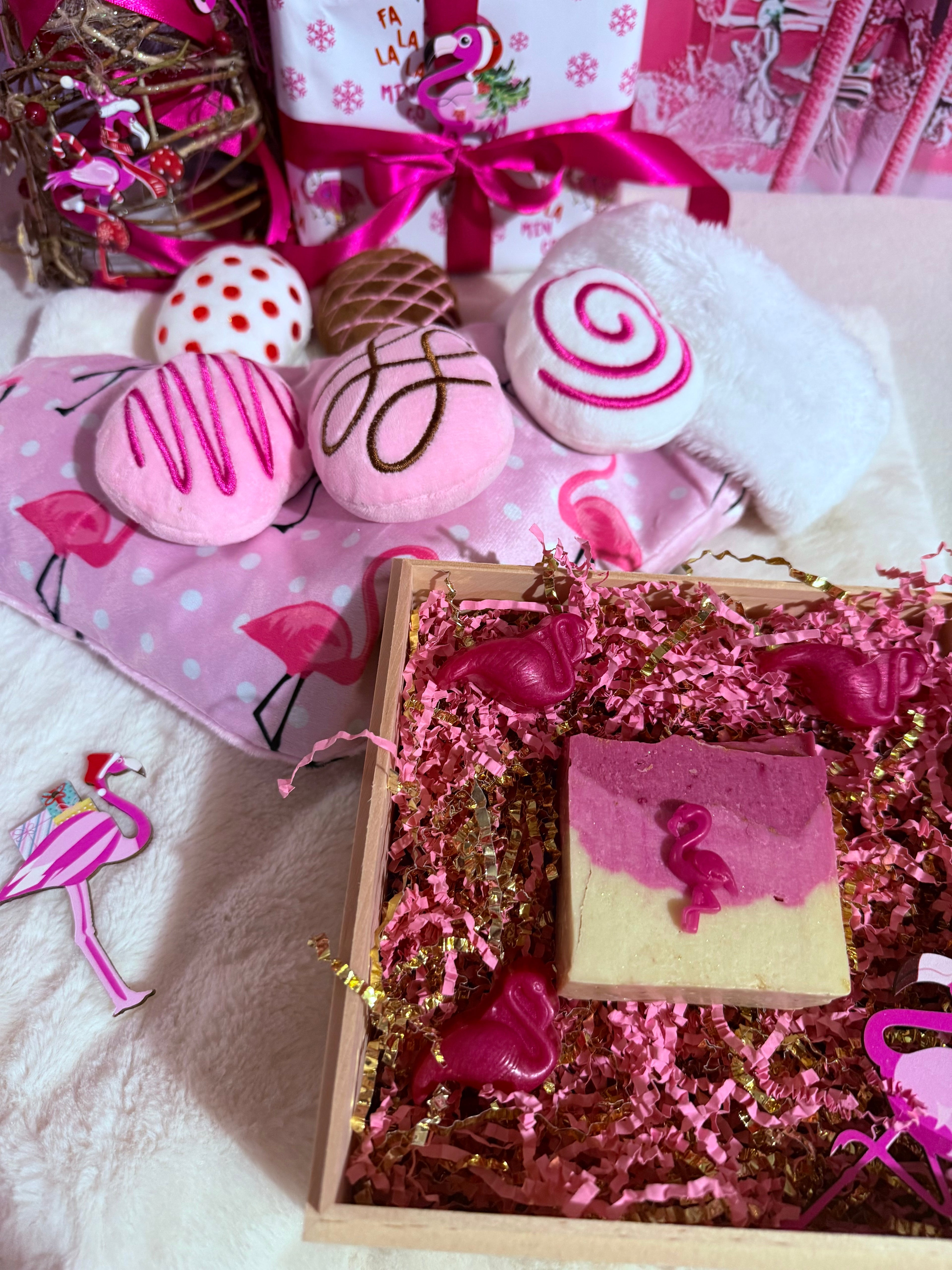 Pink Flamingo Christmas for you & your pet