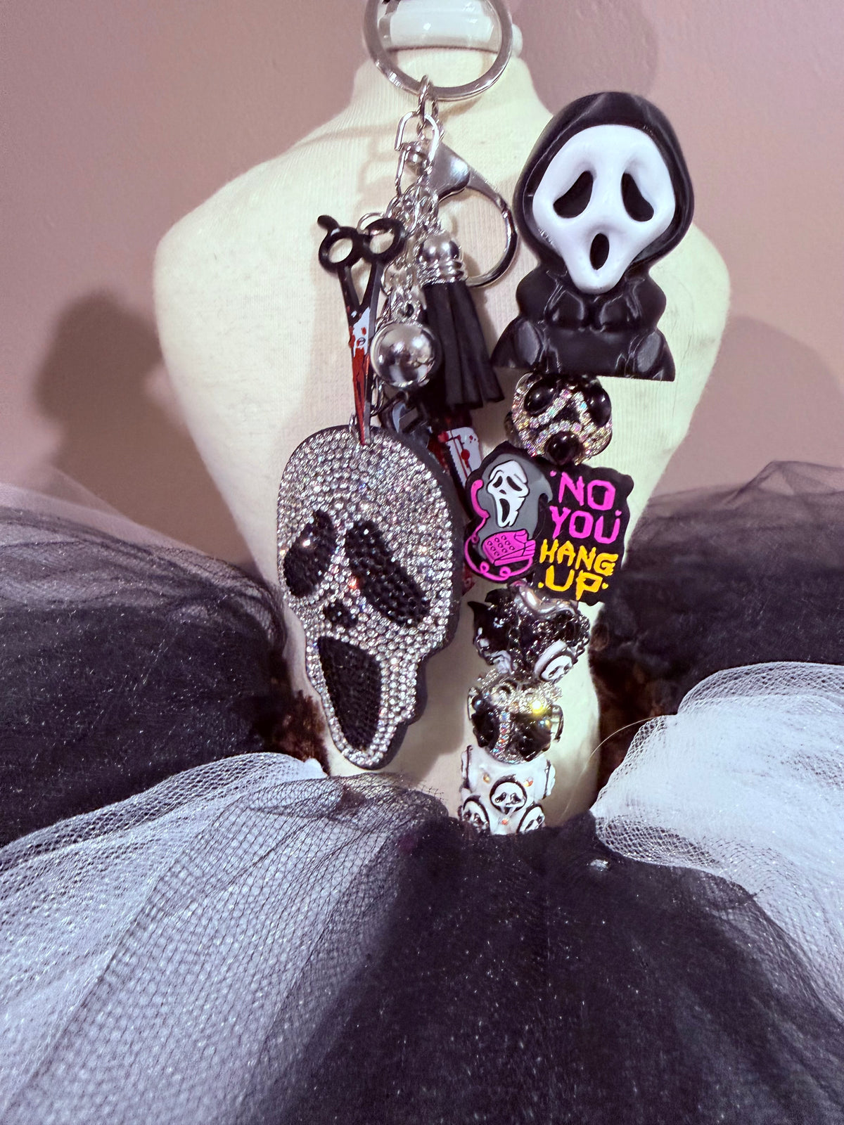 Ghostface Keychain 🖤🔪🩸