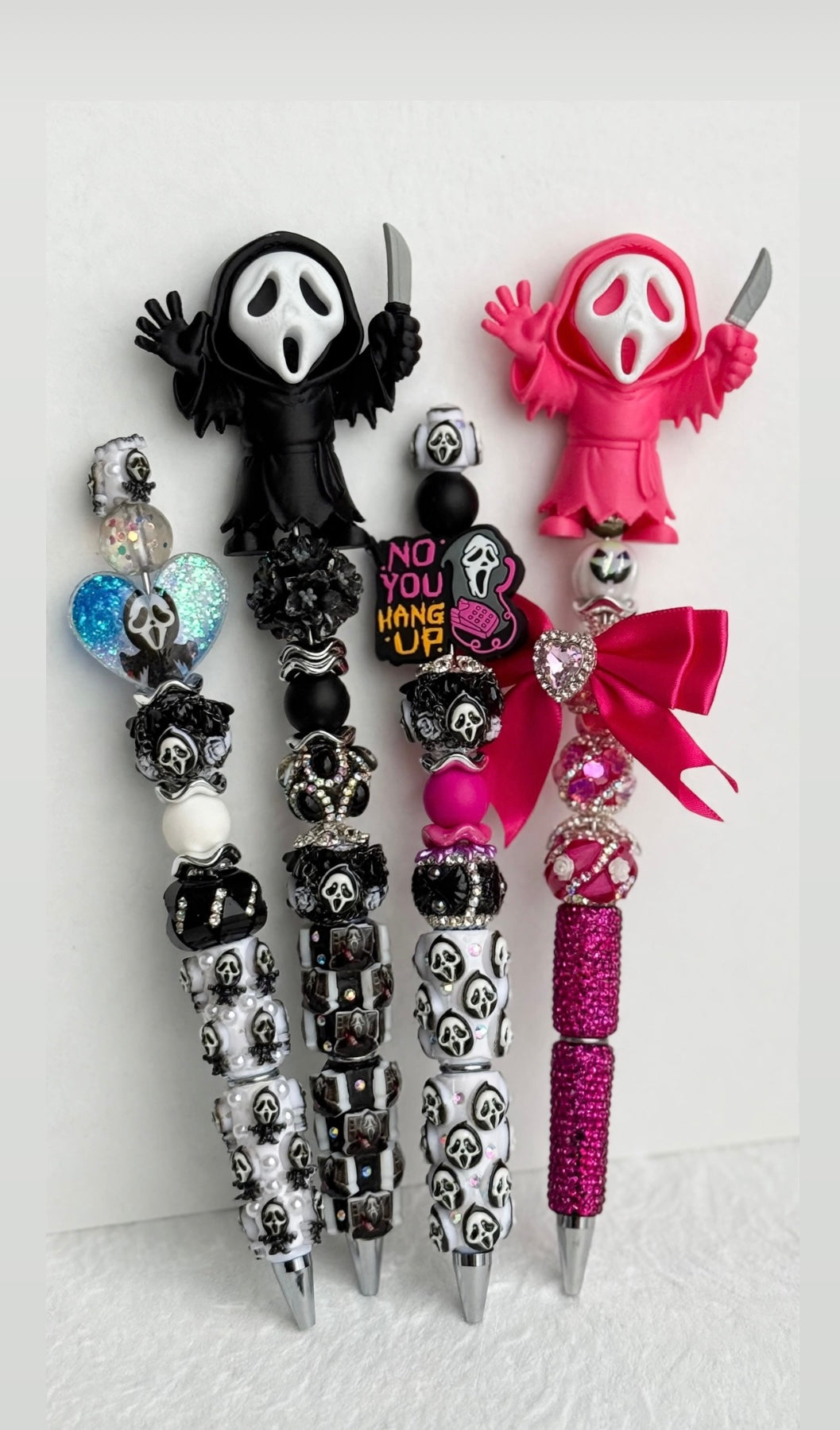 Ghostface Beaded Pen with Extension – Blue or Pink 👻💙💗