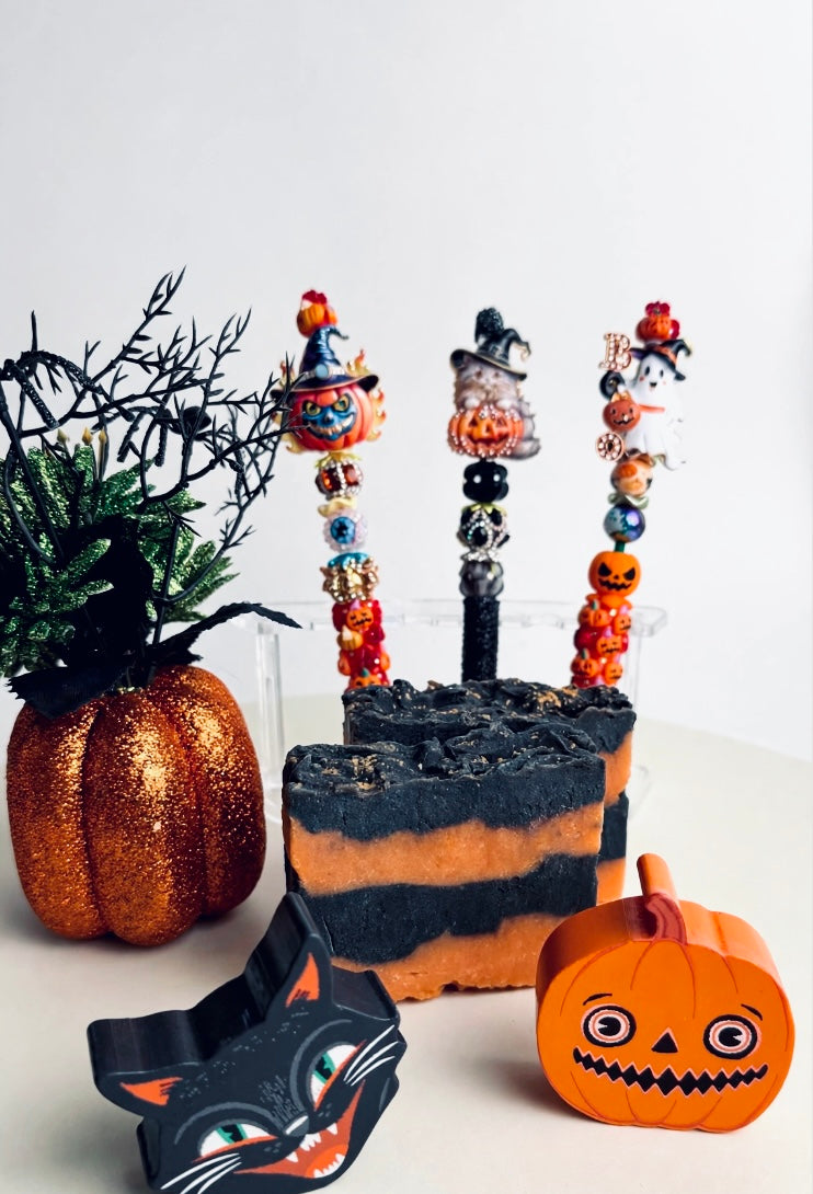 Vintage Halloween Gift Box – Spooky & Sweet