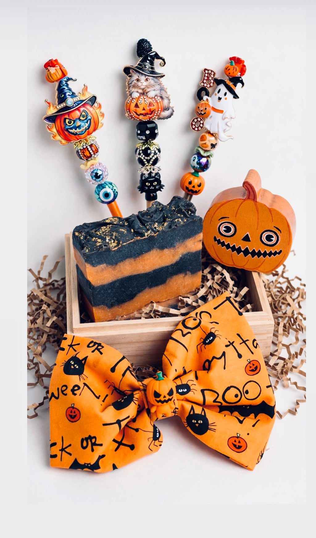 Vintage Halloween Gift Box – Spooky & Sweet