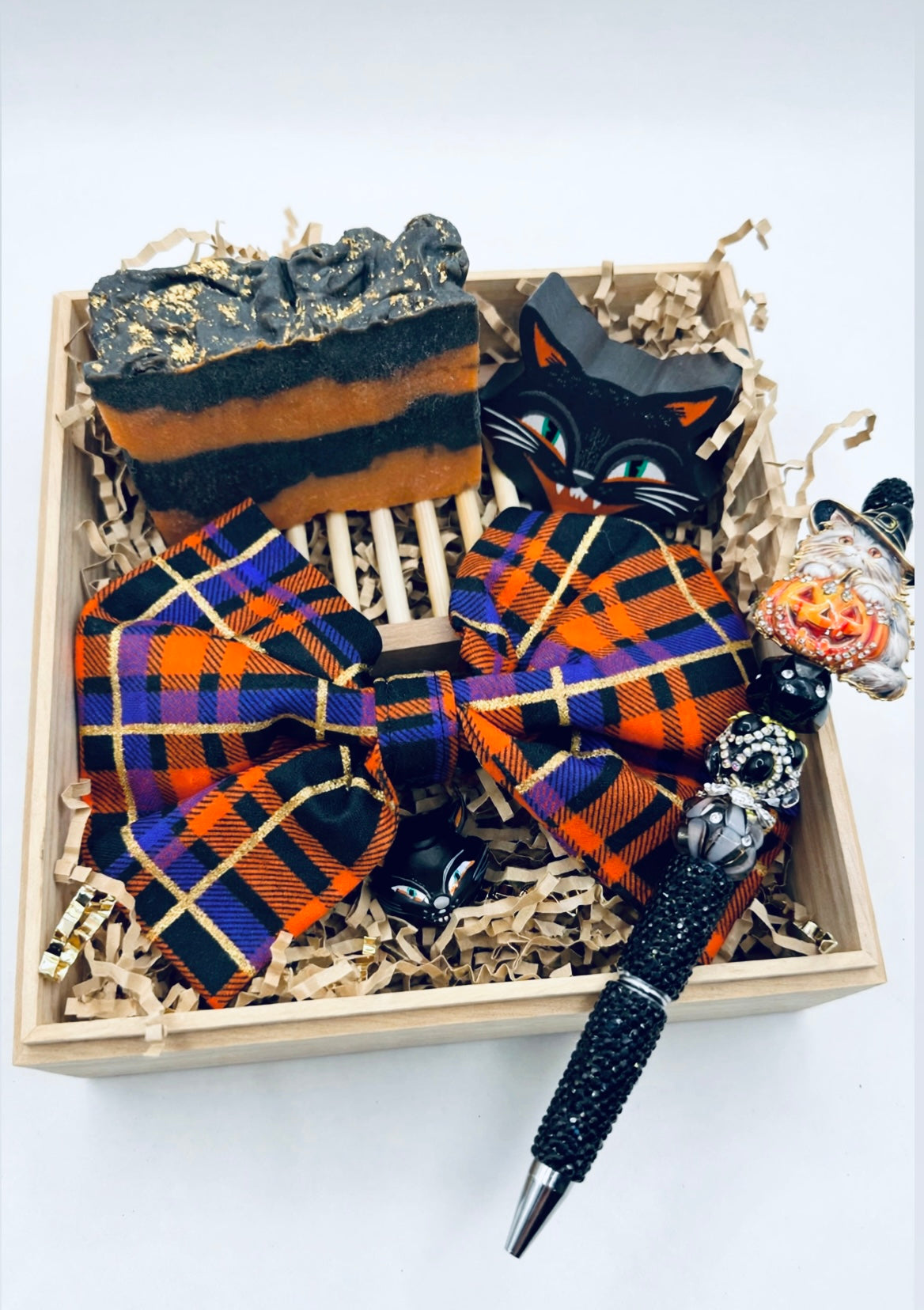 Vintage Halloween Gift Box – Spooky & Sweet
