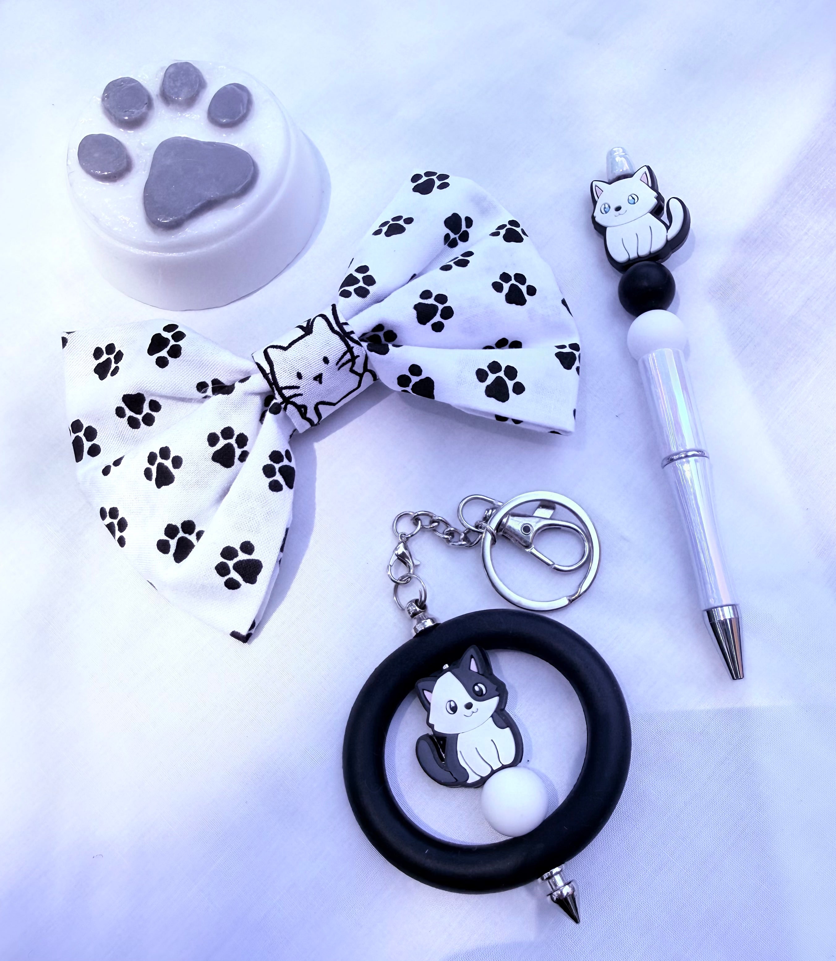 The Cat Signature Bows