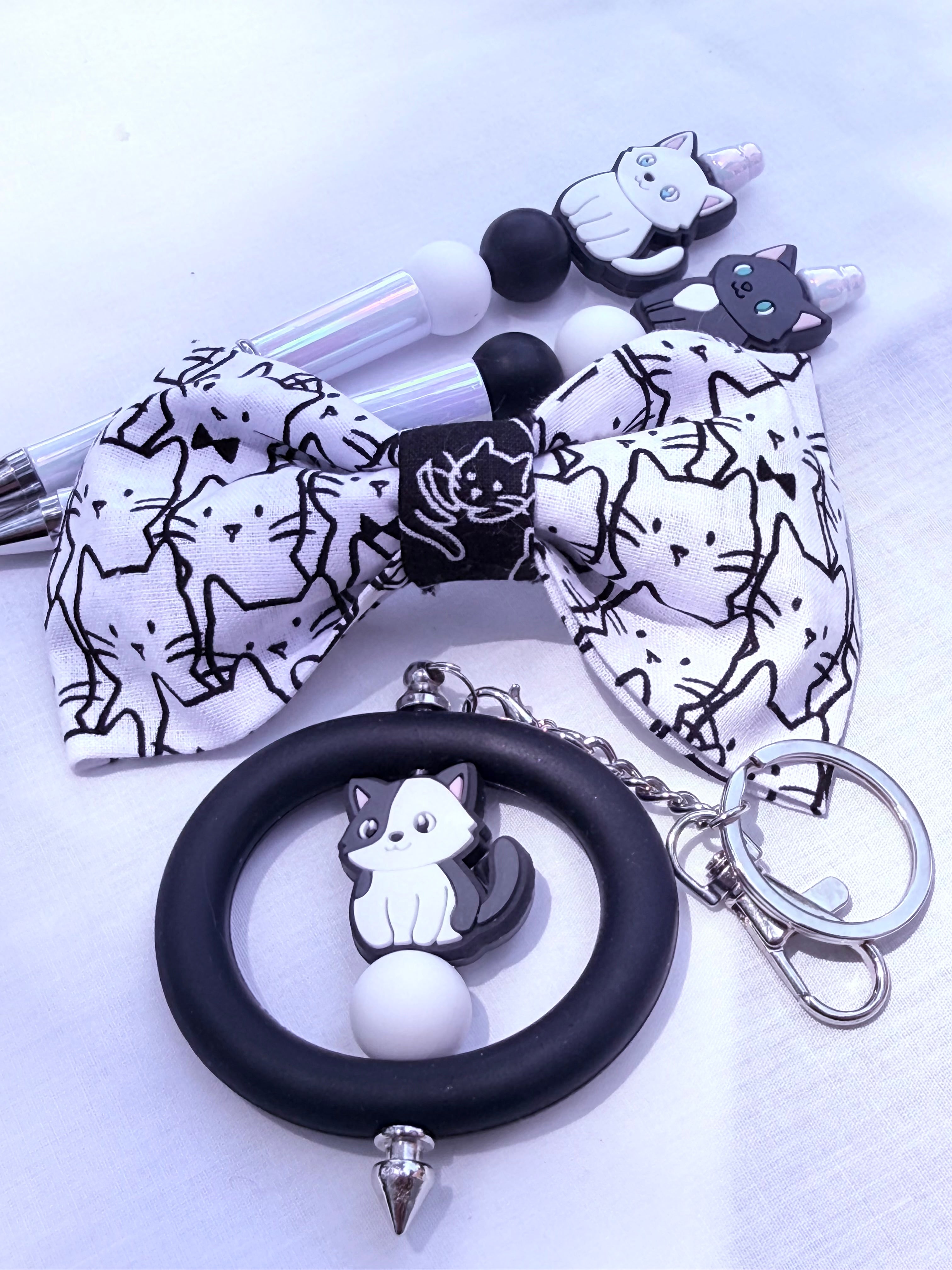 The Cat Signature Bows