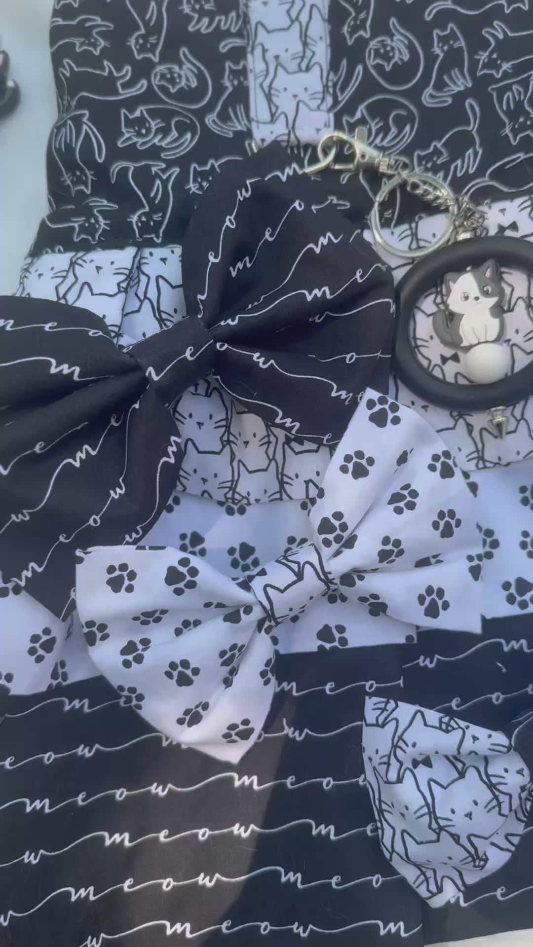 The Cat Signature Bows